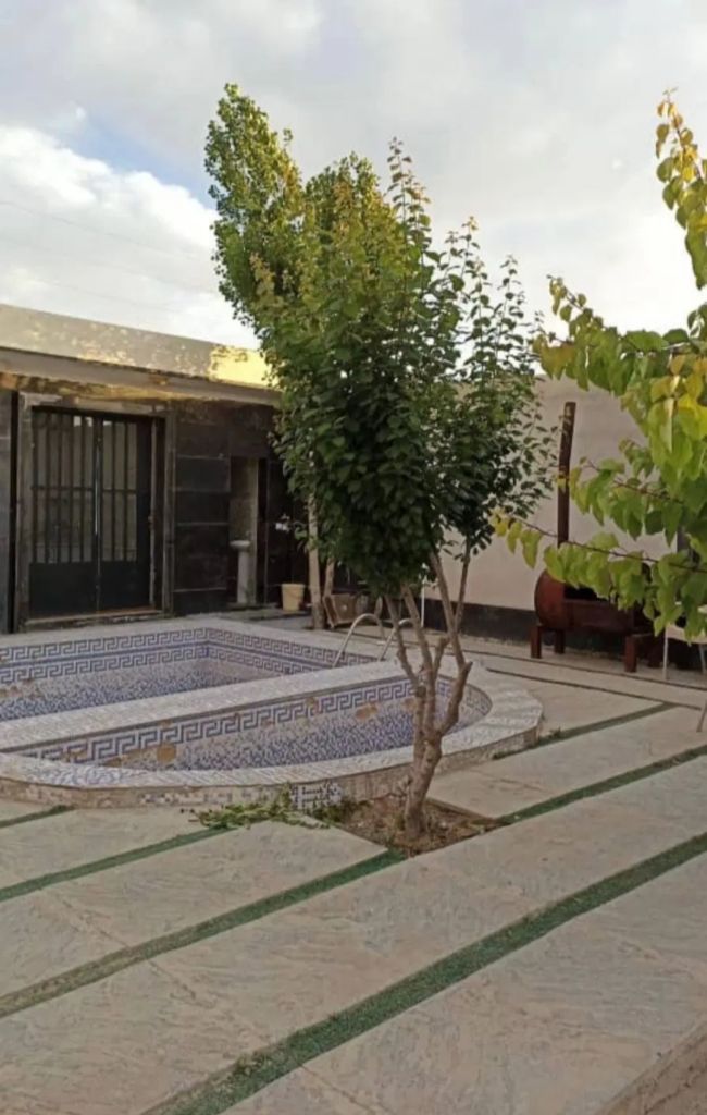 ویلا نقلی.