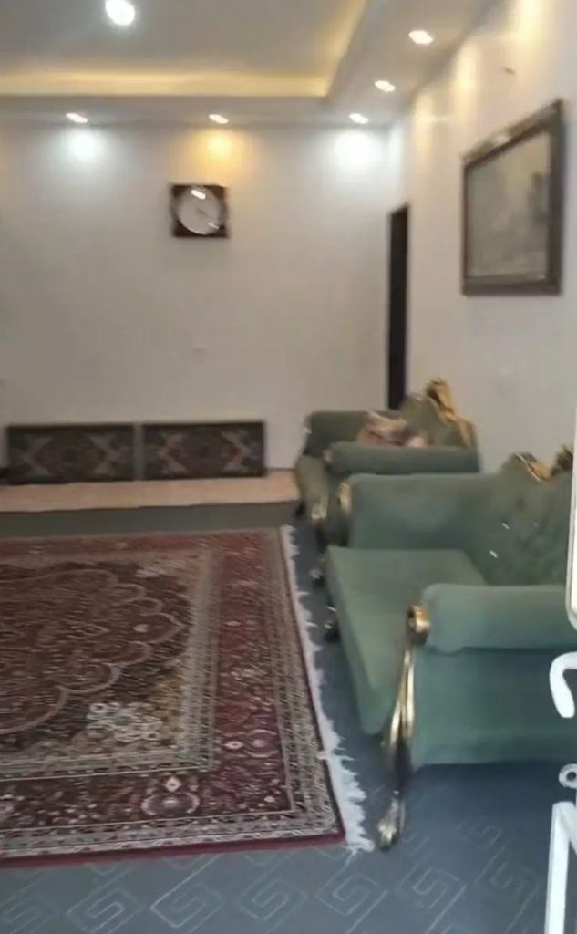 باغ ویلا ۵۰۰متری ۷۰ متر بنا سند تک برگ.