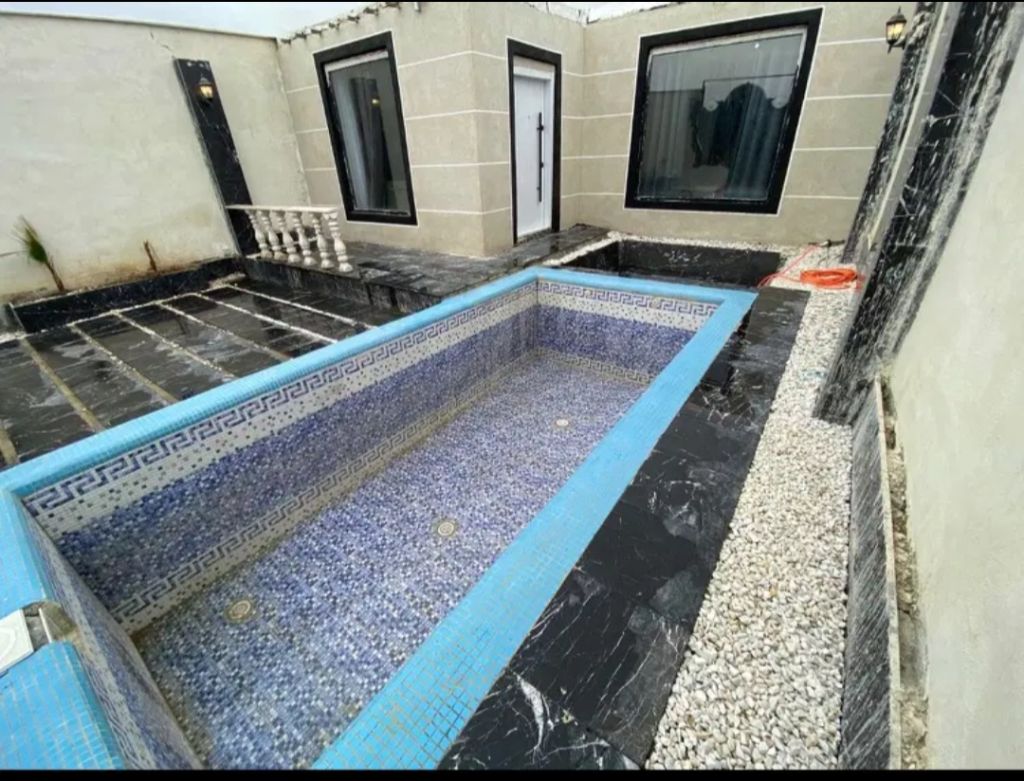 باغچه ویلایی نقلی بیدگنه استخر.