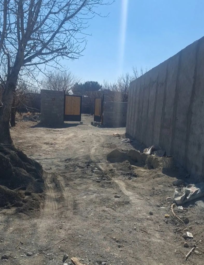 زمین ویلایی.