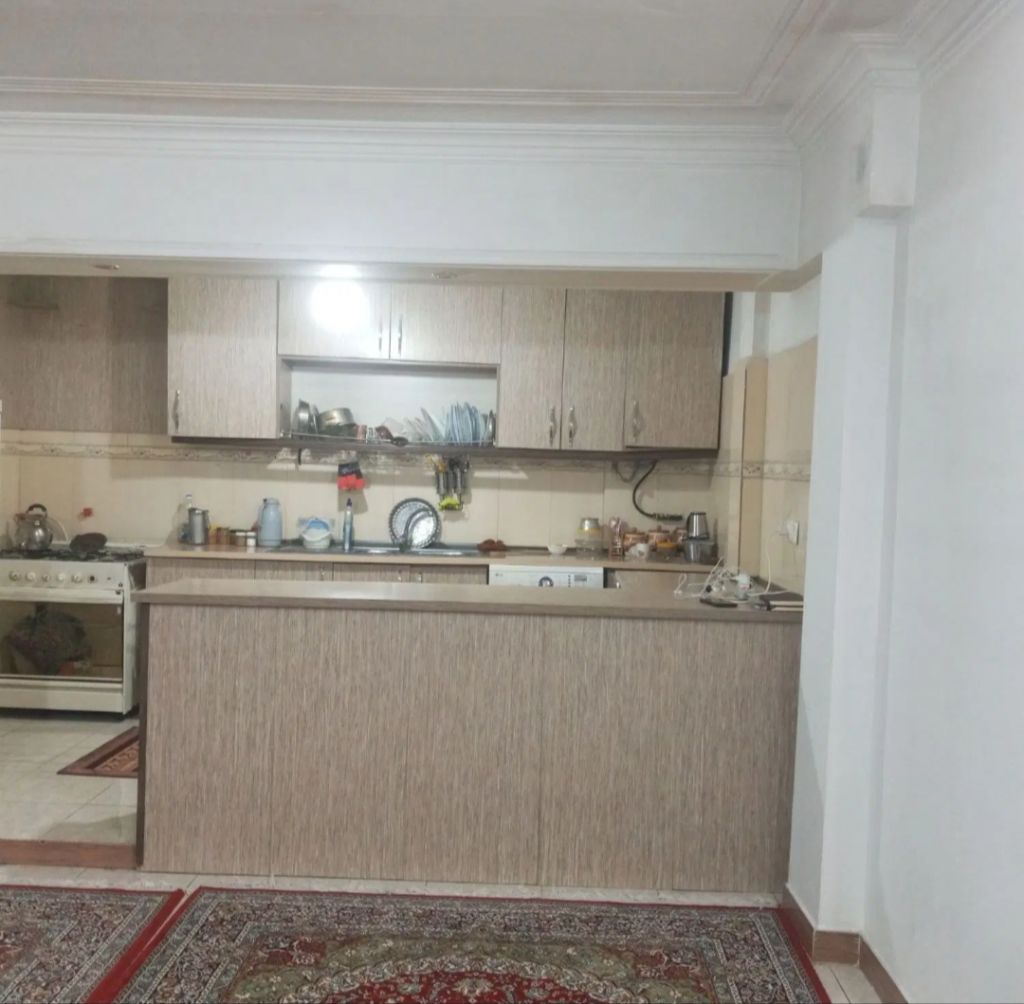 فروش آپارتمان ۸۵متری طبقه دوم.