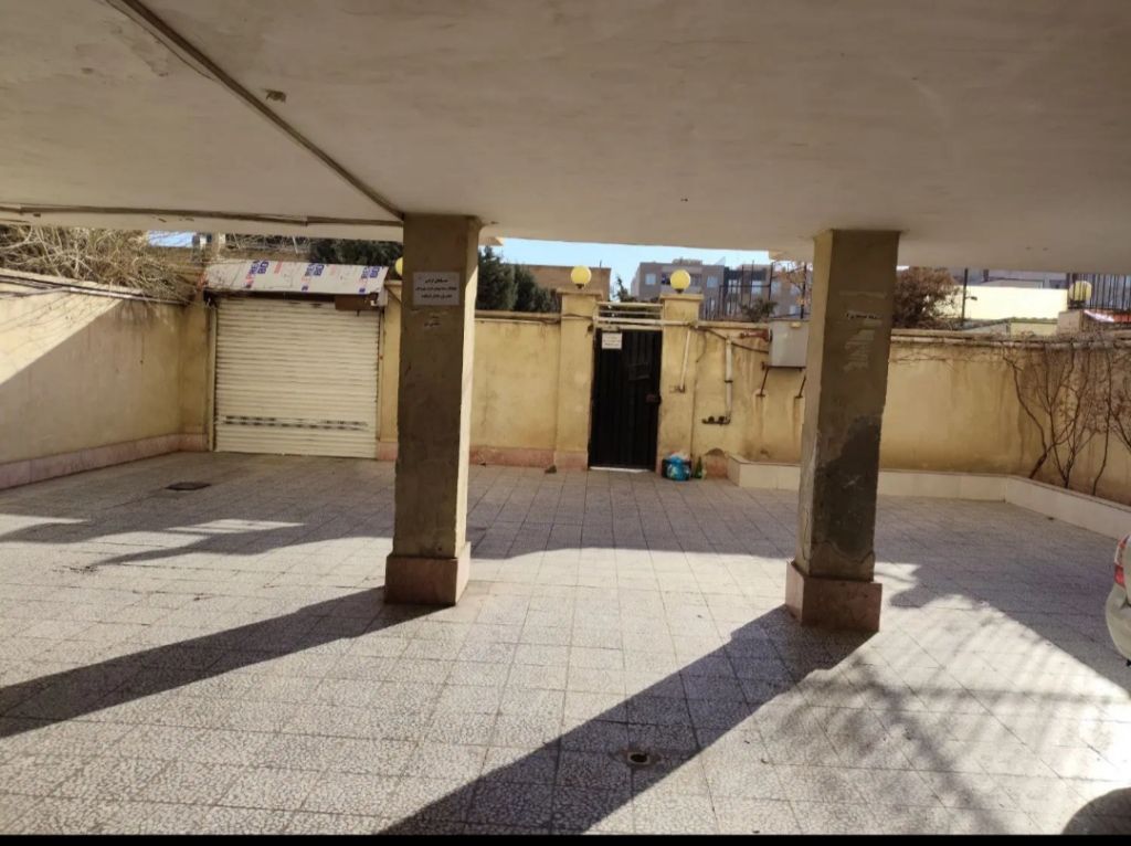 آپارتمان فروشی.