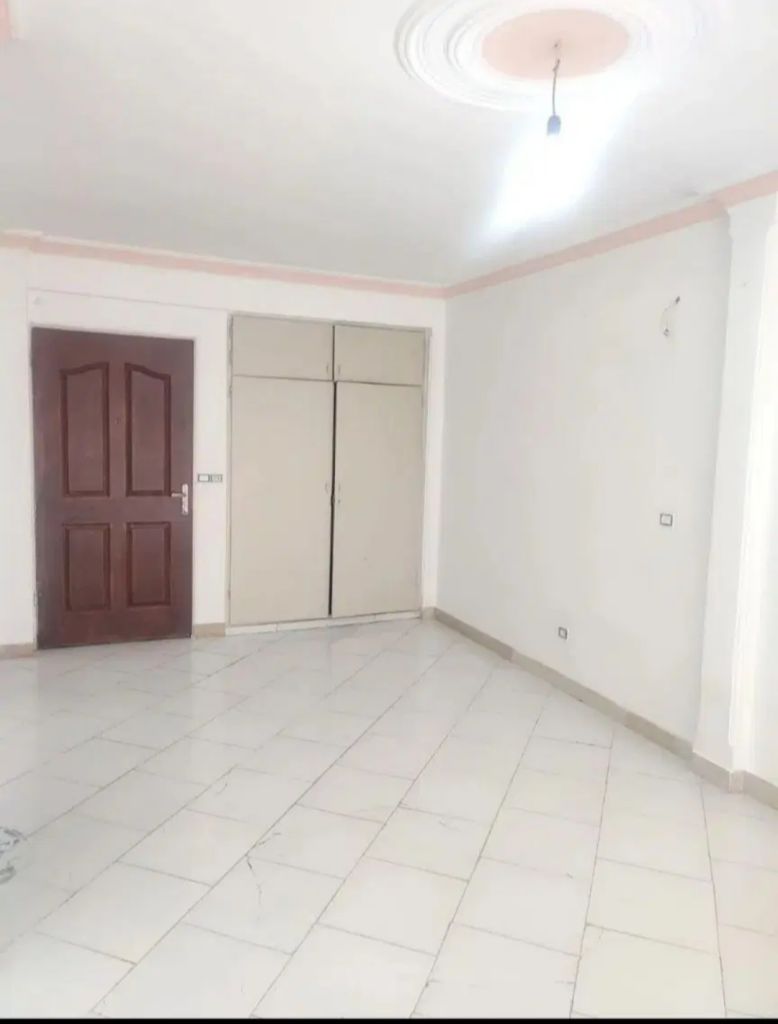 کد(۲۱) برخیابان طبقه دوم تمیز ملارداملاک داتیس۱