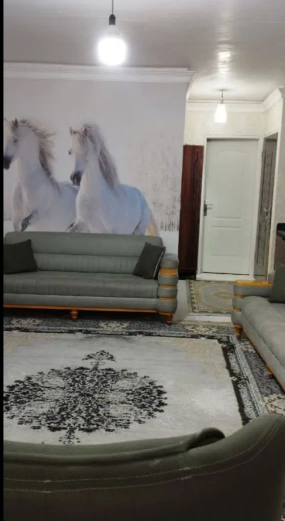 واحد۸۰متری نوساز میدان ۹دی .