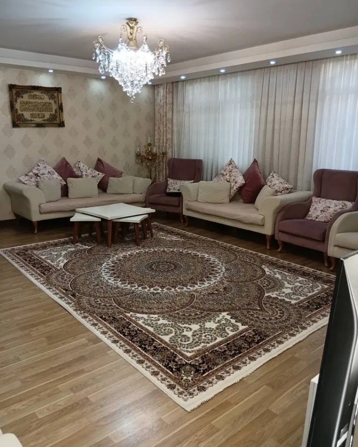 ۱۲۵متر/سه خواب/طبقه اول/مجتمع .