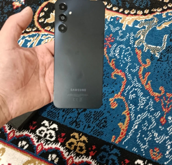سلام موبایل a5s .