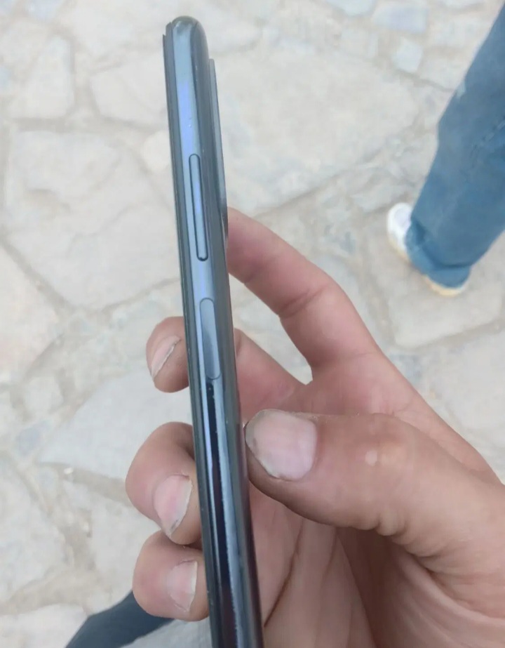 پوکوm5s 128 رام ۶درحد آک زیرقیمت .