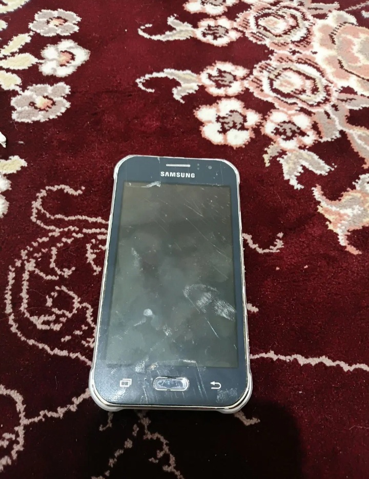 سامسونگ j1ace .