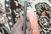 گوشی سامسونگ j5 .